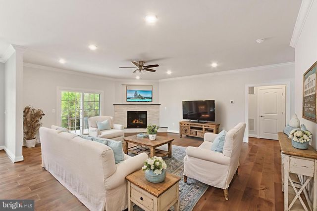 2012 DOZER LN, Catlett, VA 20119