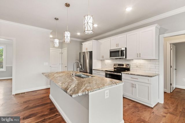 2012 DOZER LN, Catlett, VA 20119