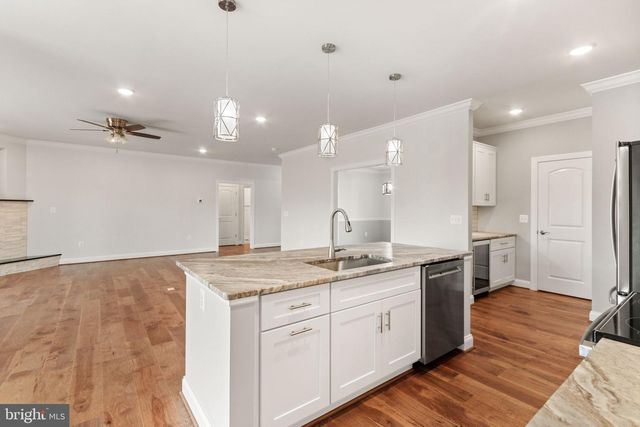 2012 DOZER LN, Catlett, VA 20119