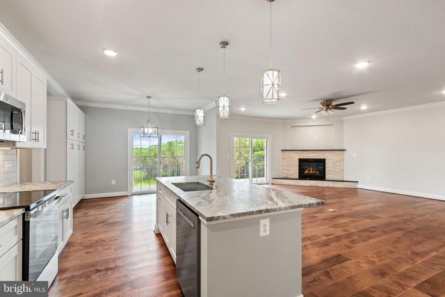 2012 DOZER LN, Catlett, VA 20119