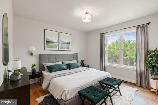 2012 DOZER LN, Catlett, VA 20119