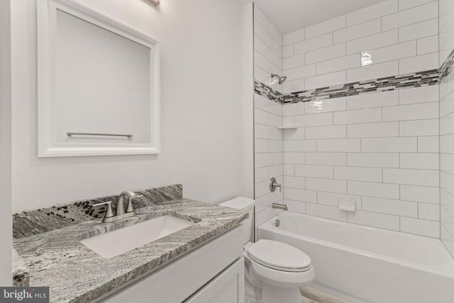 2012 DOZER LN, Catlett, VA 20119