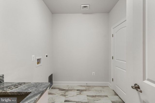 2012 DOZER LN, Catlett, VA 20119