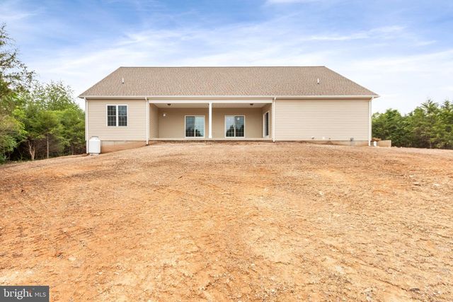 2012 DOZER LN, Catlett, VA 20119