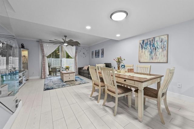 866 E Jeffery Street, Boca Raton, FL 33487