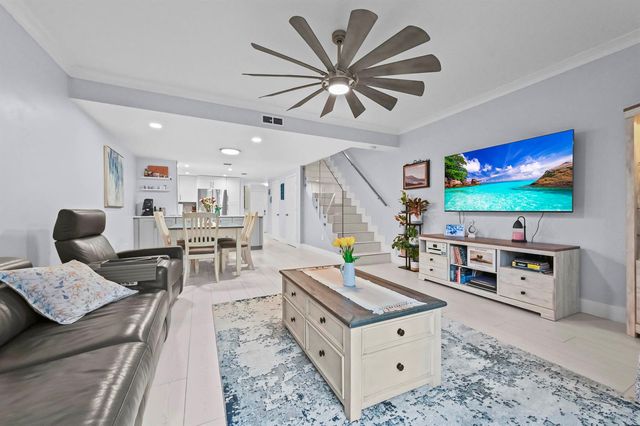 866 E Jeffery Street, Boca Raton, FL 33487