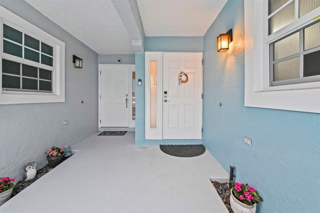 866 E Jeffery Street, Boca Raton, FL 33487