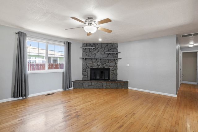 4707 Hope Street, Klamath Falls, OR 97603
