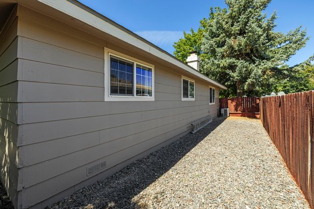 4707 Hope Street, Klamath Falls, OR 97603