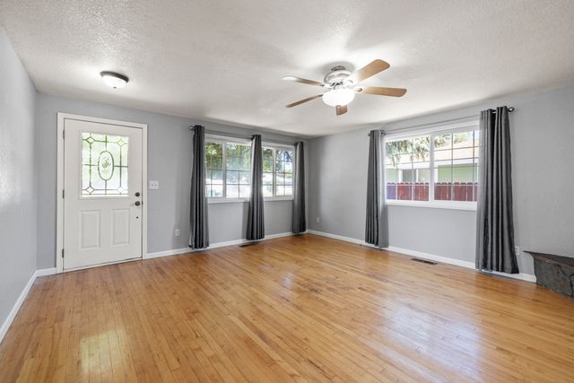 4707 Hope Street, Klamath Falls, OR 97603