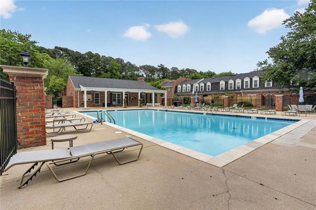 5 Spinning House Place NW, Atlanta, GA 30318