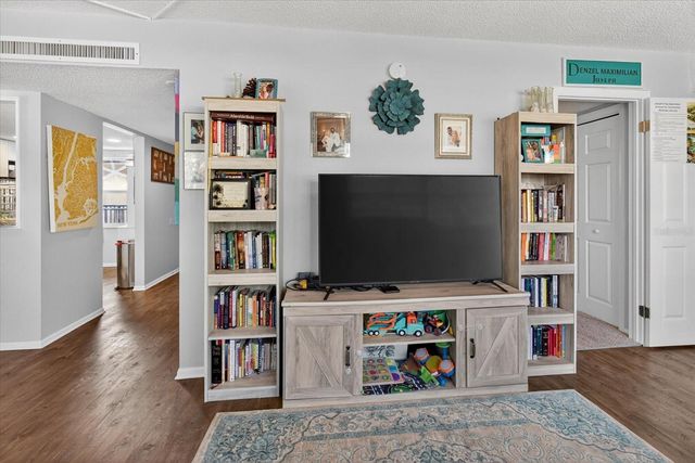 1146 KING ARTHUR COURT 110, Dunedin, FL 34698