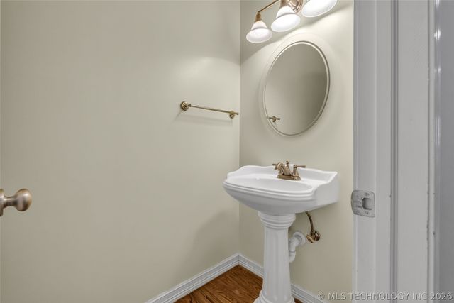 8752 E 102nd Street, Tulsa, OK 74133