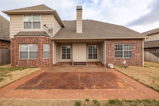 8752 E 102nd Street, Tulsa, OK 74133