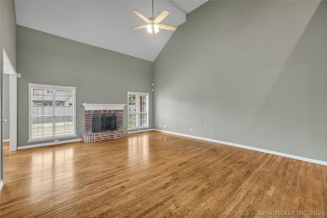 8752 E 102nd Street, Tulsa, OK 74133