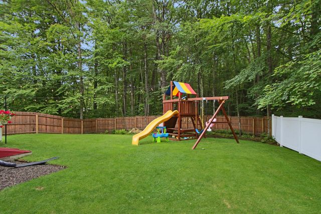 14 Jennifer Drive, Concord, NH 03301