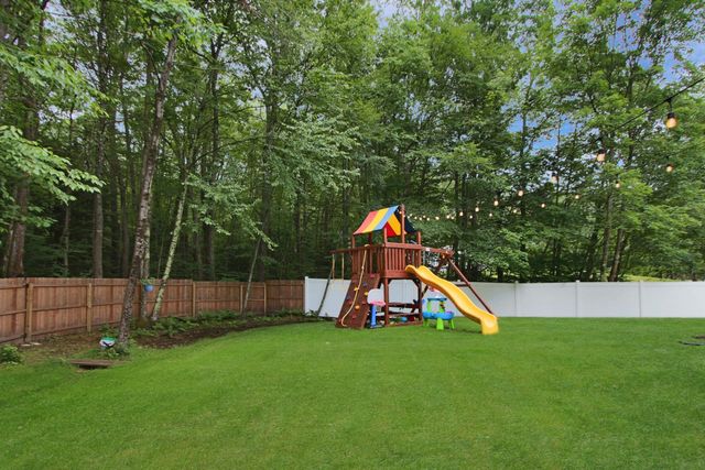 14 Jennifer Drive, Concord, NH 03301