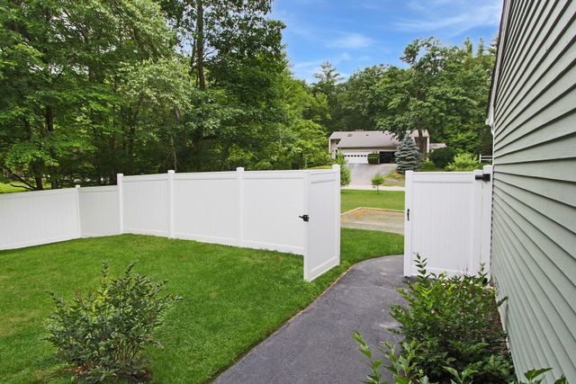 14 Jennifer Drive, Concord, NH 03301