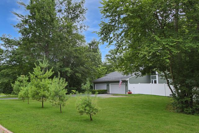 14 Jennifer Drive, Concord, NH 03301