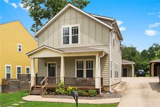 328 Martin Luther King Jr Boulevard, Fayetteville, AR 72701