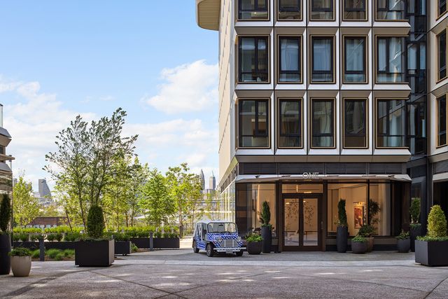 480 Kent Ave Apt 15A, New York City, NY 11249