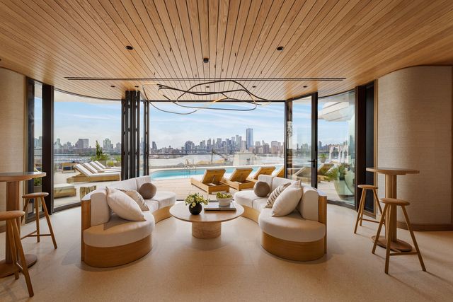 480 Kent Ave Apt 15A, New York City, NY 11249