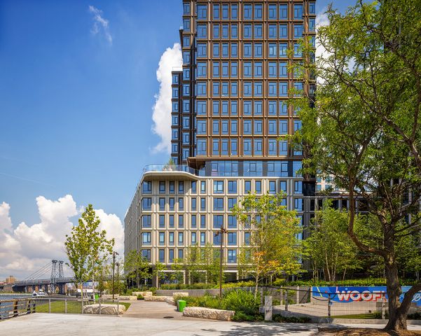 480 Kent Ave Apt 15A, New York City, NY 11249