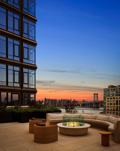 480 Kent Ave Apt 15A, New York City, NY 11249