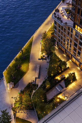 480 Kent Ave Apt 15A, New York City, NY 11249