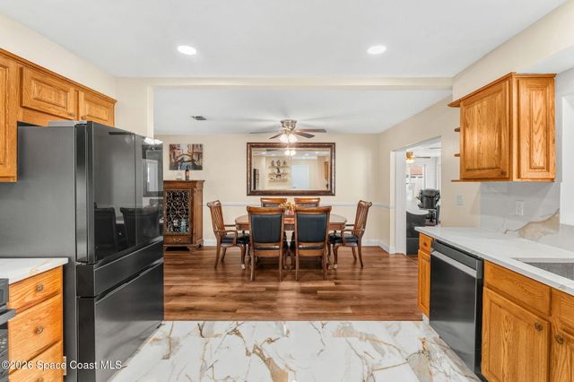 498 Chamberlin Avenue NW, Palm Bay, FL 32907
