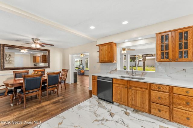 498 Chamberlin Avenue NW, Palm Bay, FL 32907