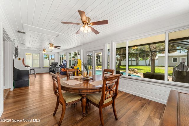 498 Chamberlin Avenue NW, Palm Bay, FL 32907