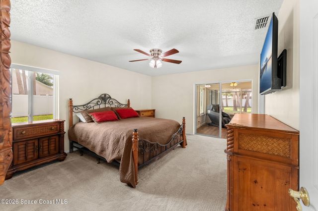 498 Chamberlin Avenue NW, Palm Bay, FL 32907