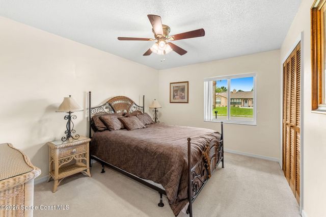 498 Chamberlin Avenue NW, Palm Bay, FL 32907