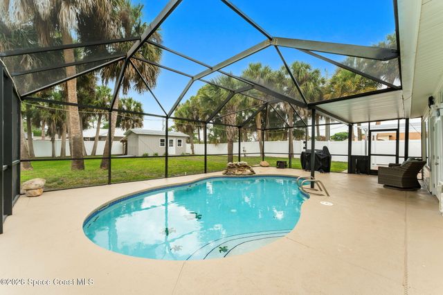 498 Chamberlin Avenue NW, Palm Bay, FL 32907