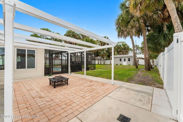 498 Chamberlin Avenue NW, Palm Bay, FL 32907
