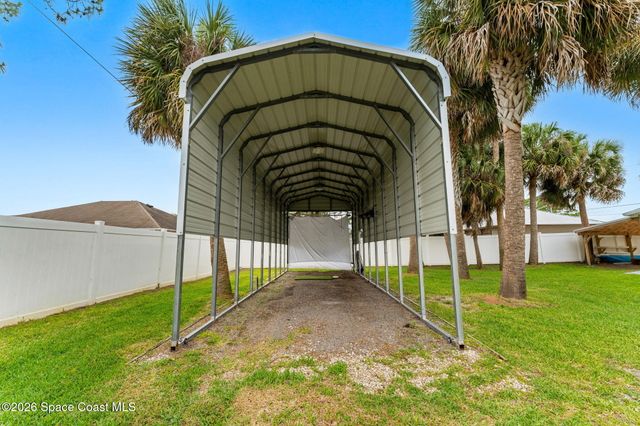 498 Chamberlin Avenue NW, Palm Bay, FL 32907