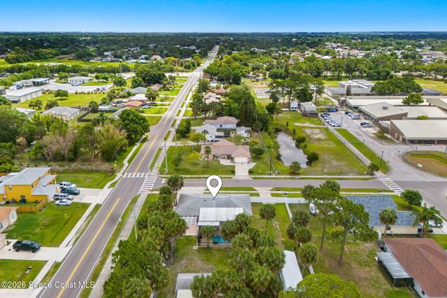 498 Chamberlin Avenue NW, Palm Bay, FL 32907