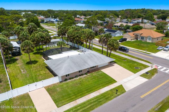 498 Chamberlin Avenue NW, Palm Bay, FL 32907