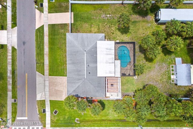 498 Chamberlin Avenue NW, Palm Bay, FL 32907
