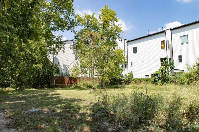 2306 Live Oak Street, Houston, TX 77004