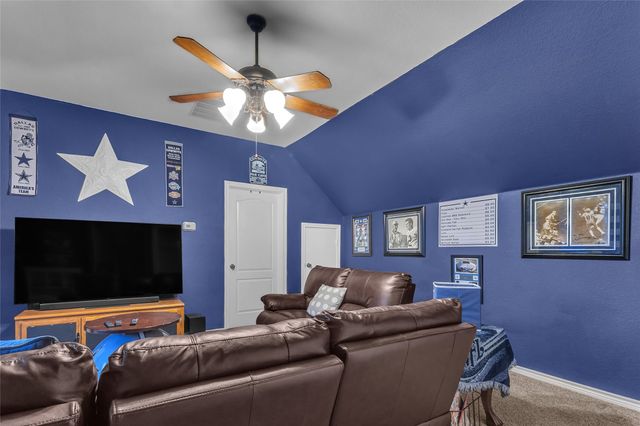 4512 Seventeen Lakes Court, Fort Worth, TX 76262