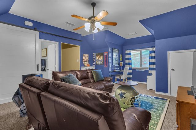 4512 Seventeen Lakes Court, Fort Worth, TX 76262