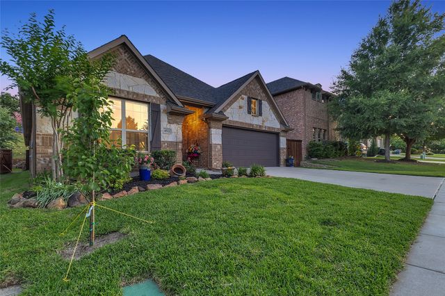 4512 Seventeen Lakes Court, Fort Worth, TX 76262