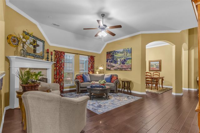4512 Seventeen Lakes Court, Fort Worth, TX 76262