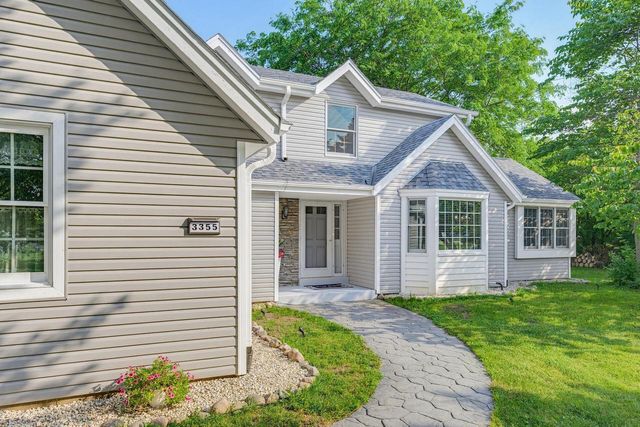 3355 E Normandy DRIVE, Oak Creek, WI 53154