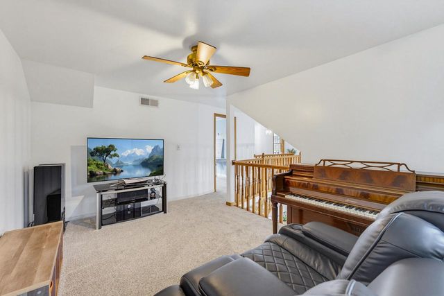 3355 E Normandy DRIVE, Oak Creek, WI 53154