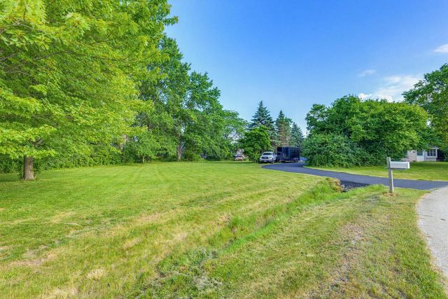3355 E Normandy DRIVE, Oak Creek, WI 53154