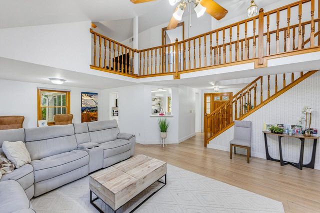 3355 E Normandy DRIVE, Oak Creek, WI 53154