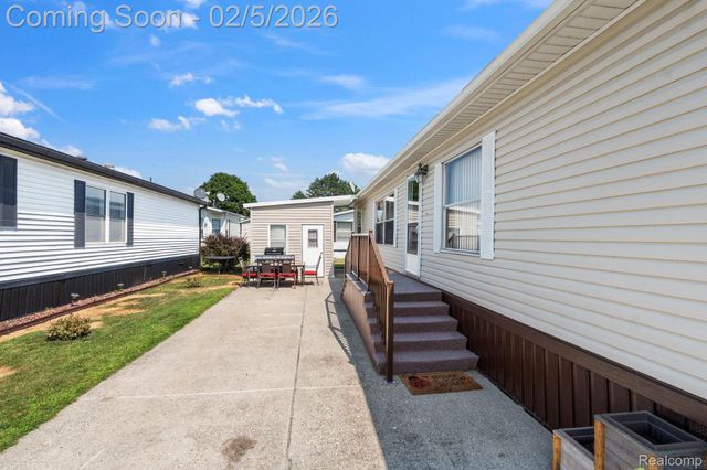 49280 Wildwood Court, Shelby Charter Township, MI 48315